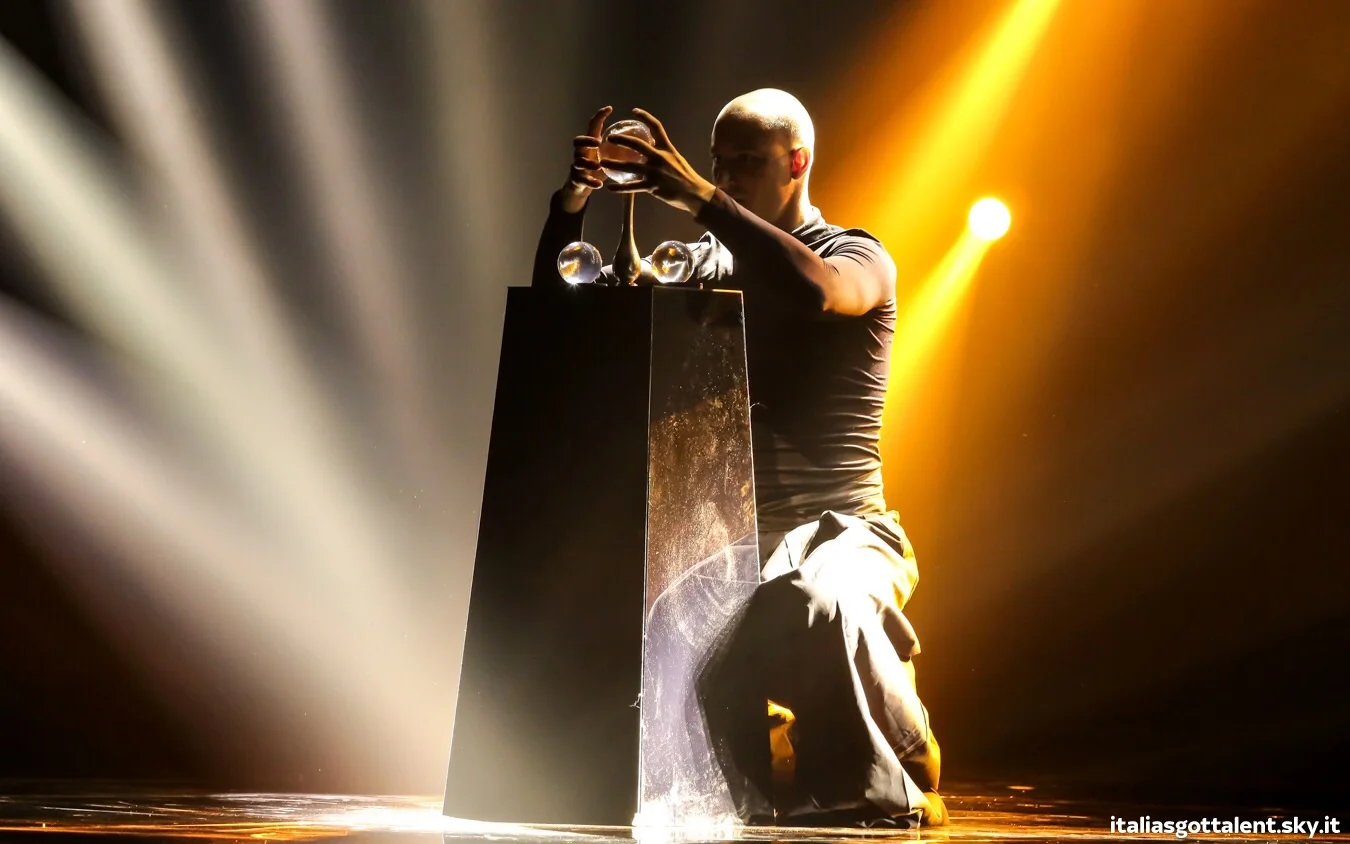Simone al ani.