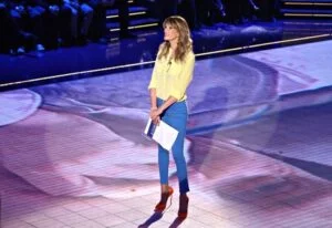 Alessia marcuzzi grande fratello l'isola dei famosi palinsesto 2015/16 reality show la pinella fashion blogger canale 5 Mediaset