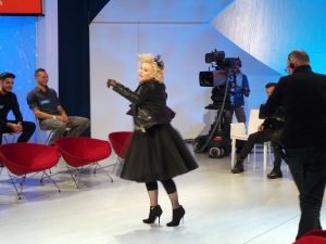 Tina cipollari uomini e donne Mediaset canale5 corteggiatori tronisti