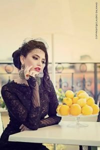 Copertina: la modella e attrice Lidia Stallo