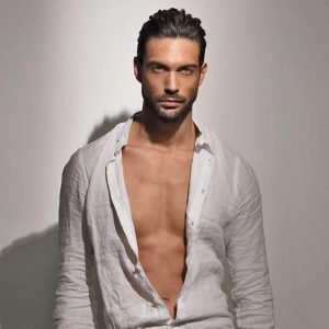 Copertina: il modello Simone Curto