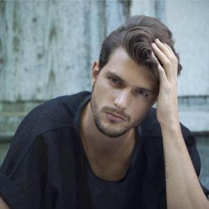 Copertina: il modello Andrea Zelletta
