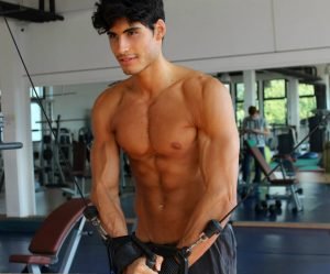 Copertina: il fitnes model e personal trainer Fabio Marra