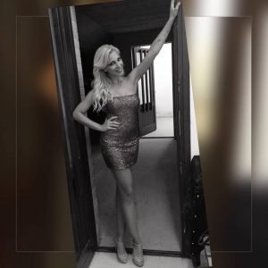 Copertina: la ballerina Agata Moschini