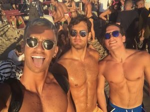 Tentatori Temptation Island fidanzate coppie fidanzati tradimenti legami passioni amori uomini e donne