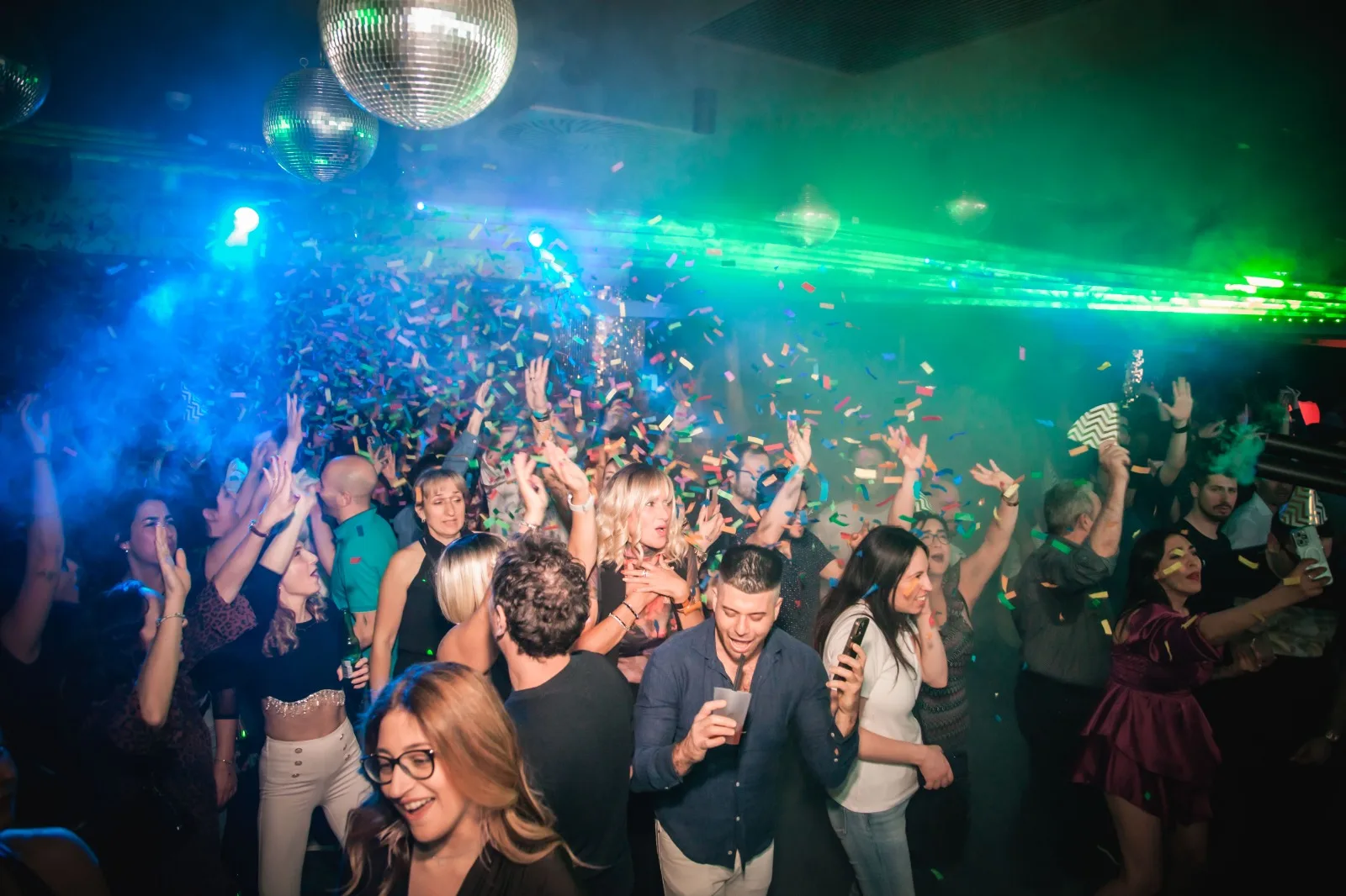 Frontemare Rimini: grande apertura estiva con Top Club, Dejavu e Apericena Latino