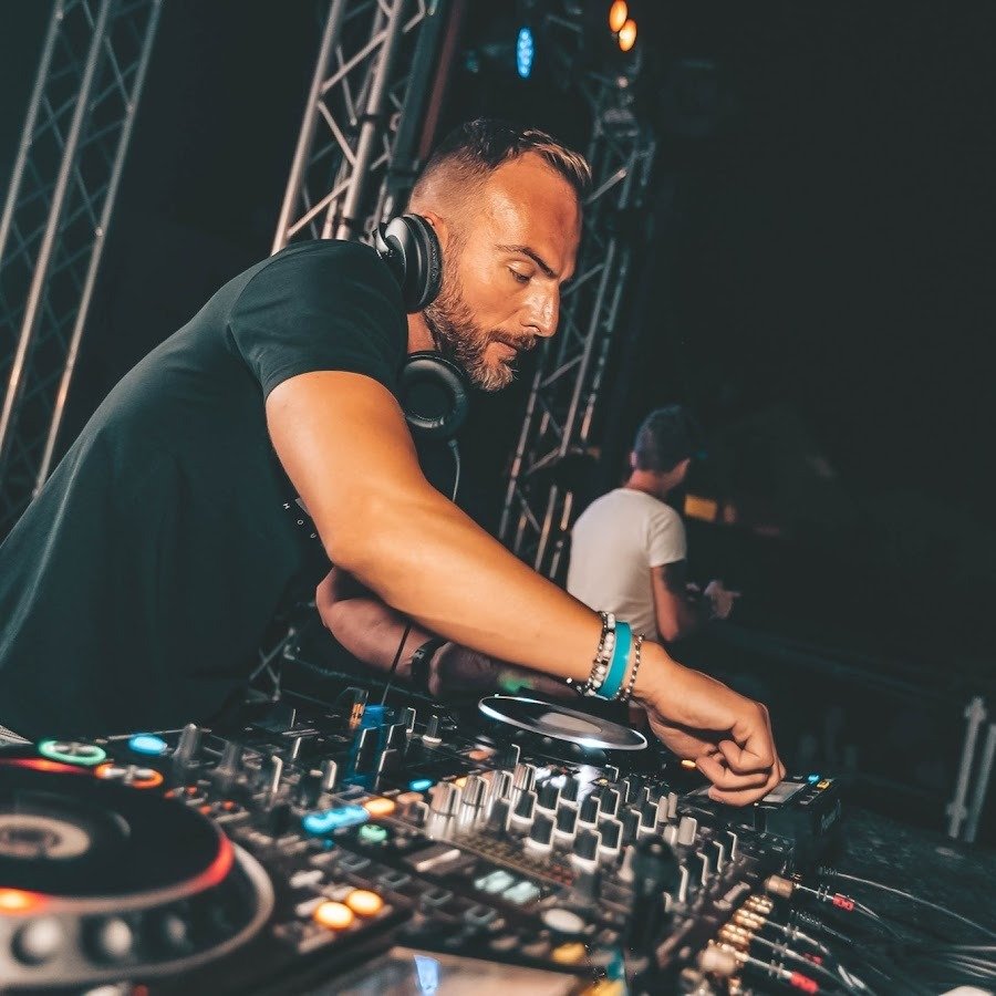 Frontemare Rimini: Dino Brown, Fantastica, Apericena Latino