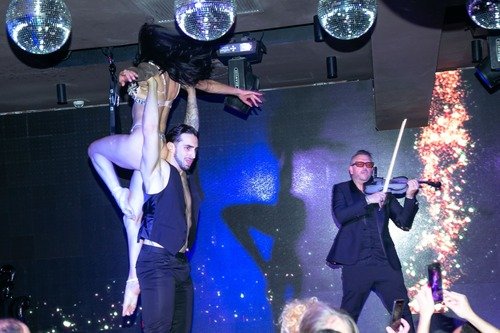 Frontemare Rimini: Top Club, Fantastica, Apericena Latino Il Frontemare di Rimini si prepara a un nuovo fine settimana all’insegna della musica