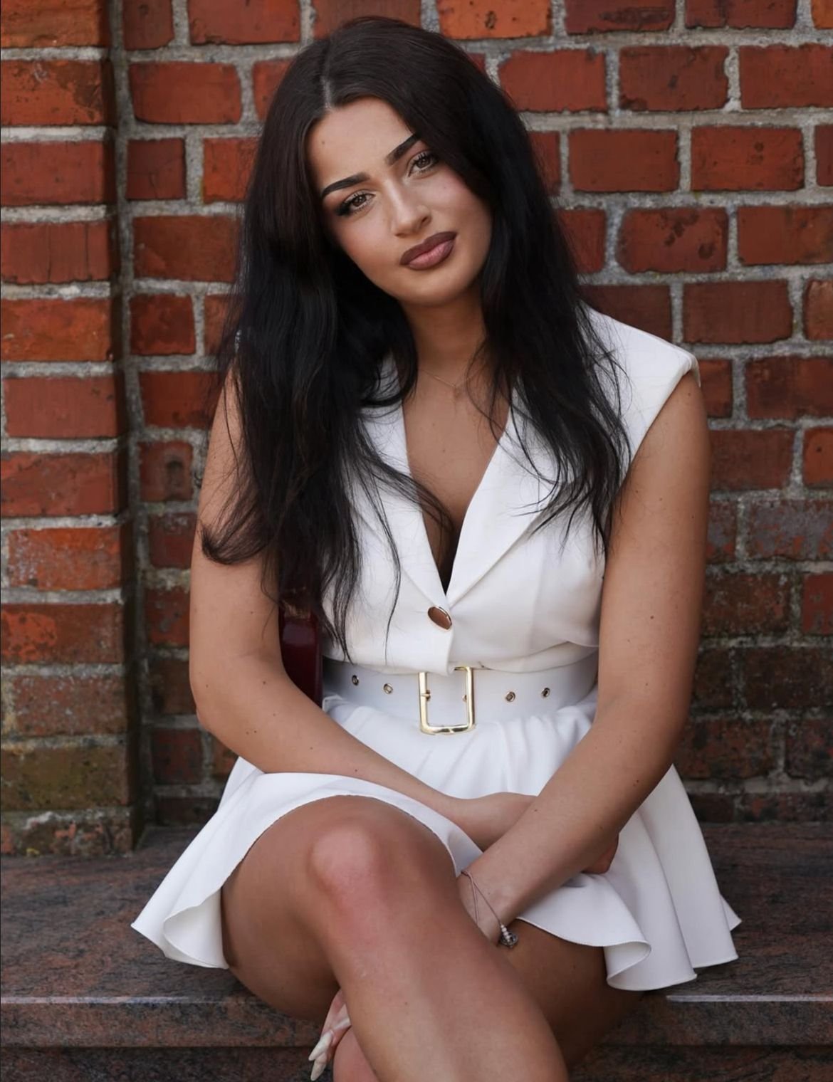 Angelina Iennaco presenta 'Questa Ora': un singolo che esplora il dolore e l'amore