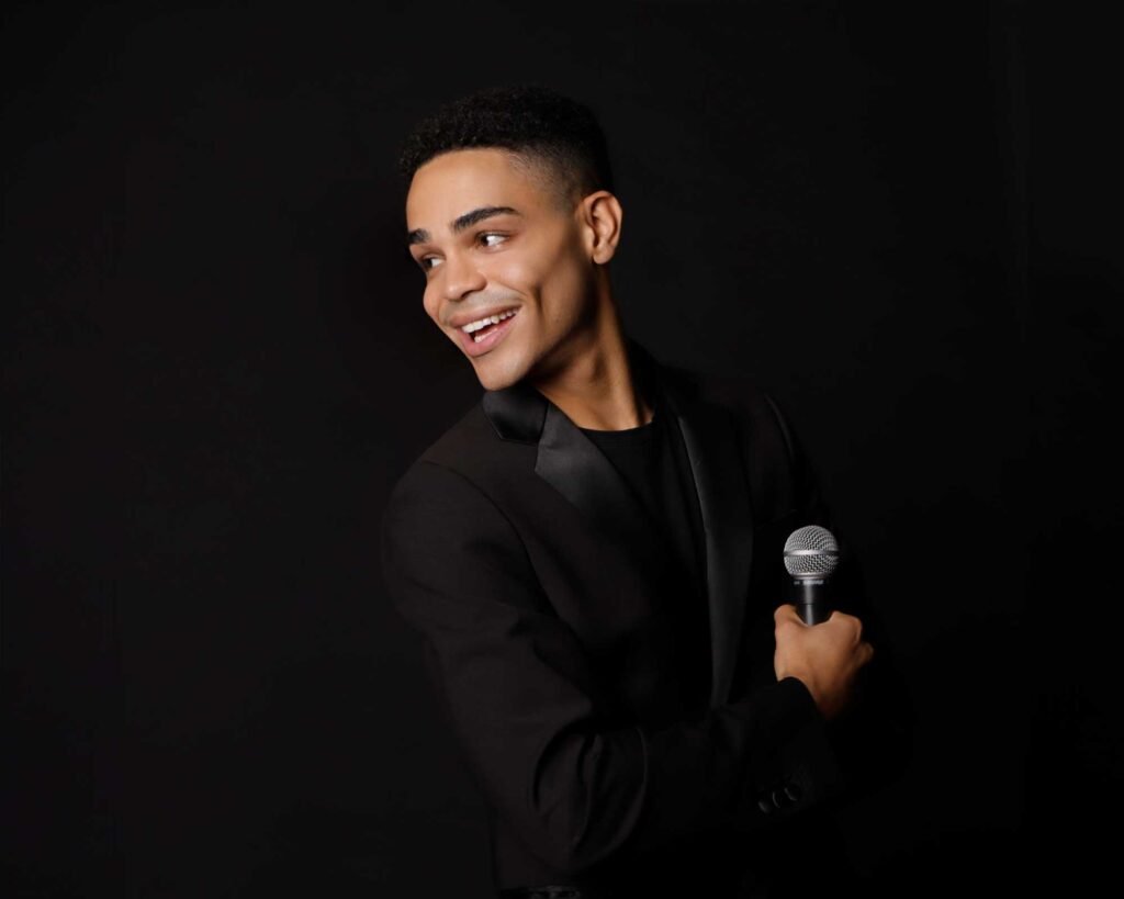Joshua Consigli ph Press